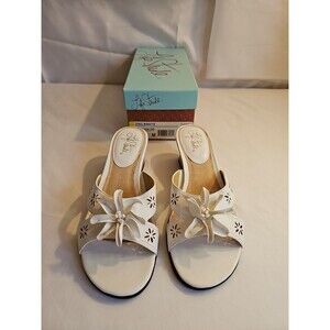 Life stride Zing White flower sandals size 7